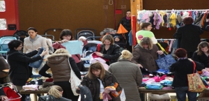 Kinderbedarfsbörse - Secondhandbasar - Kinderkleider in Mögglingen