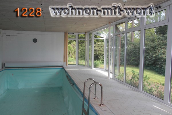 1228-pool-01
