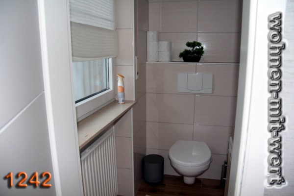 1242-wc