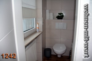 1242-wc