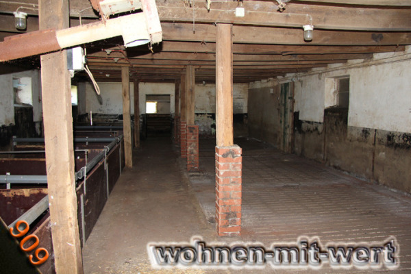id-909-stall-innen