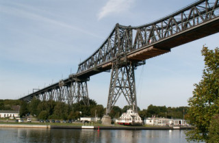 Eisenbahnhochbrücke Rendsburg als Modelle im Maßstab 1:800.  